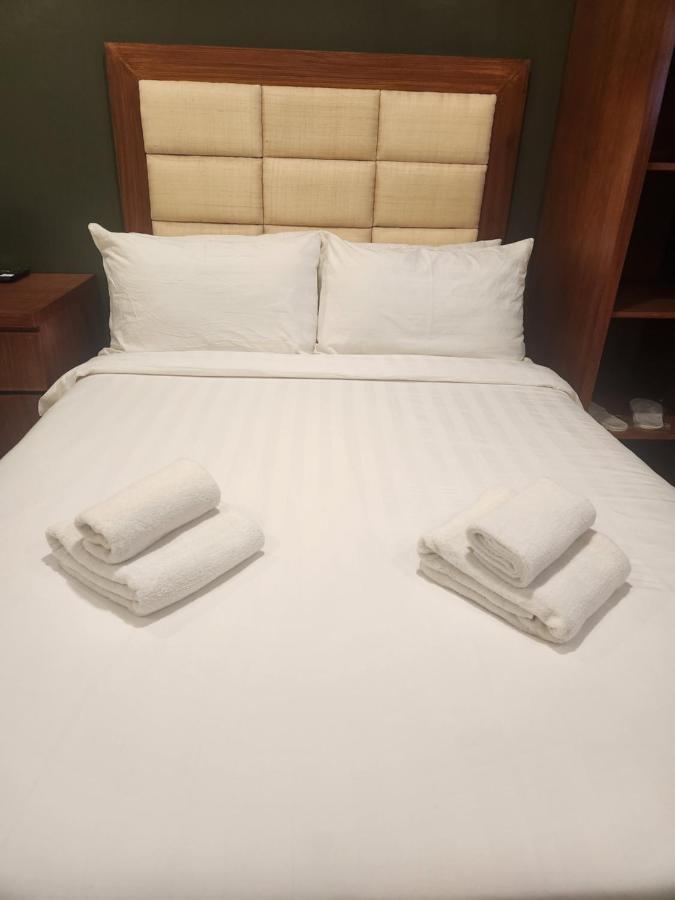 Daraga  Hotel Herencia 625 מראה חיצוני תמונה