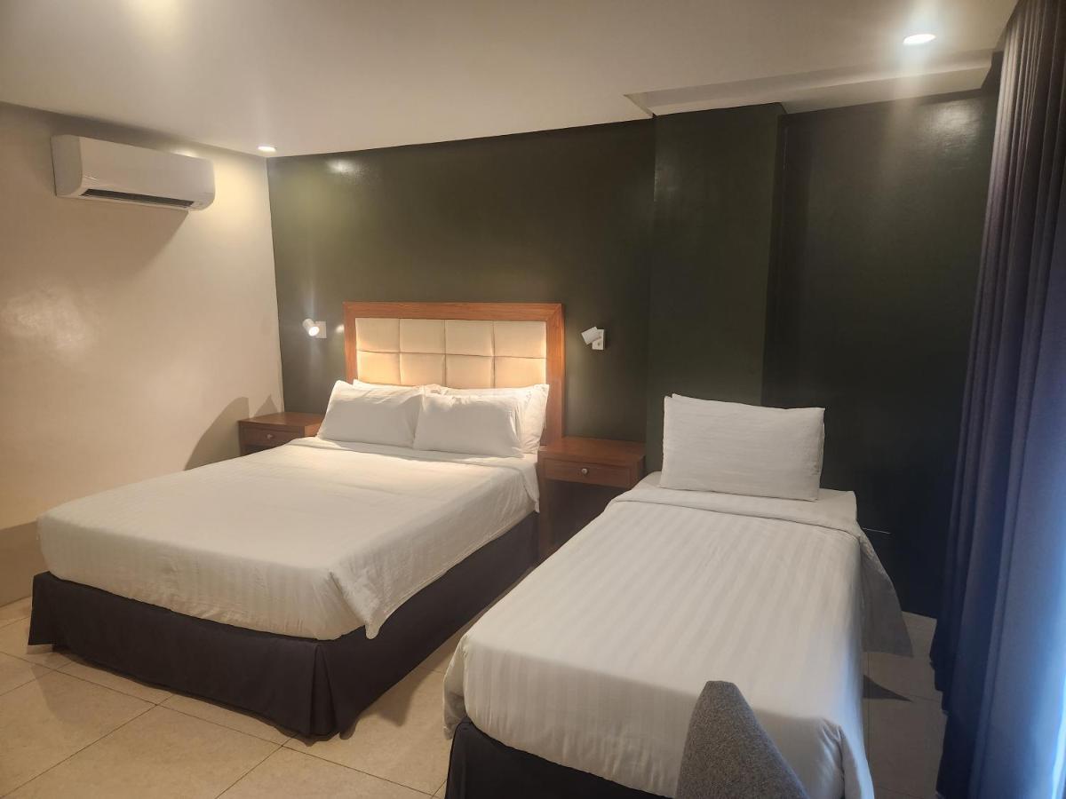 Daraga  Hotel Herencia 625 מראה חיצוני תמונה