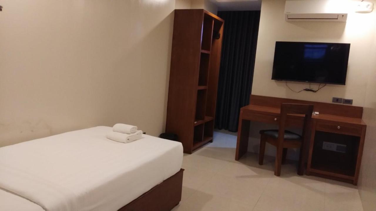 Daraga  Hotel Herencia 625 מראה חיצוני תמונה